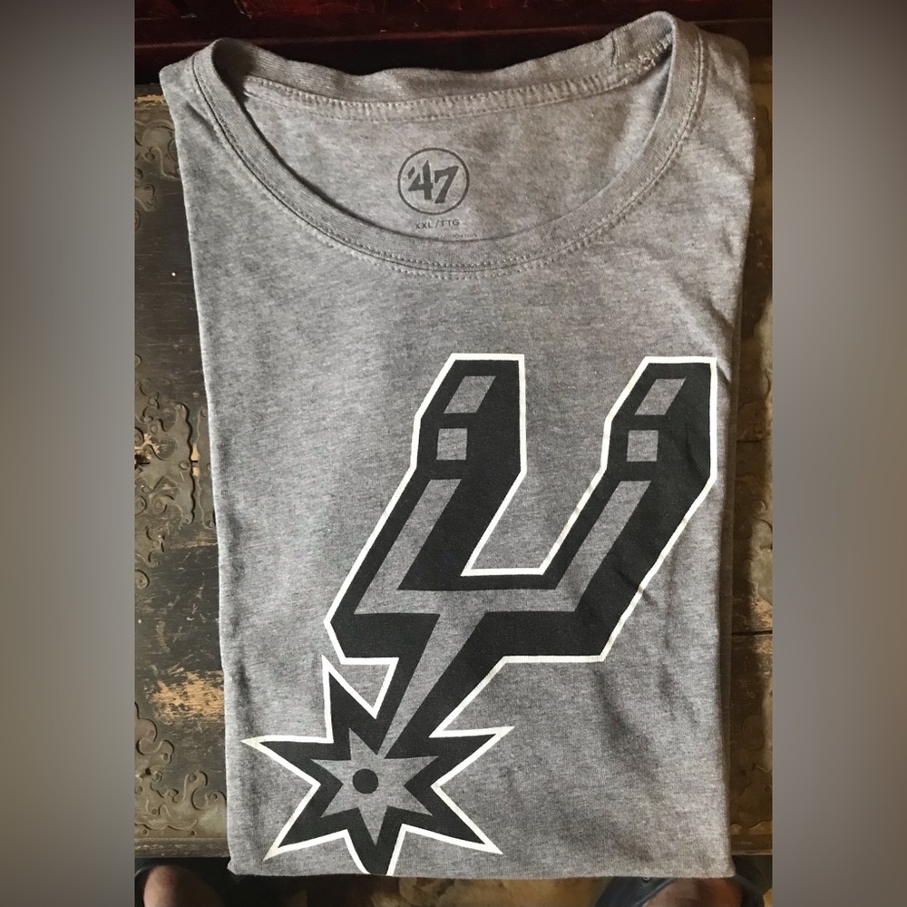 T-Shirt San Antonio Spurs • XXL • Gray & Black